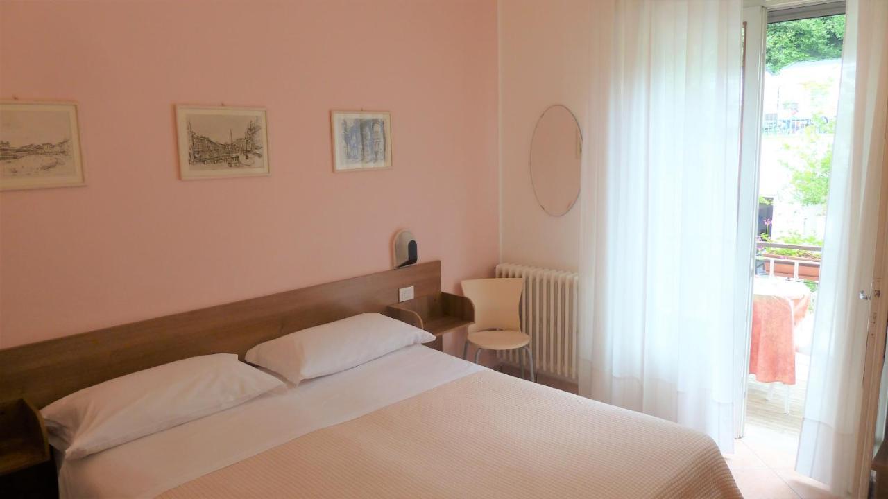 Hotel Baitone - Nature Village Malcesine Quarto foto